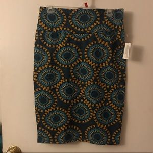 Lula Roe Cassie skirt